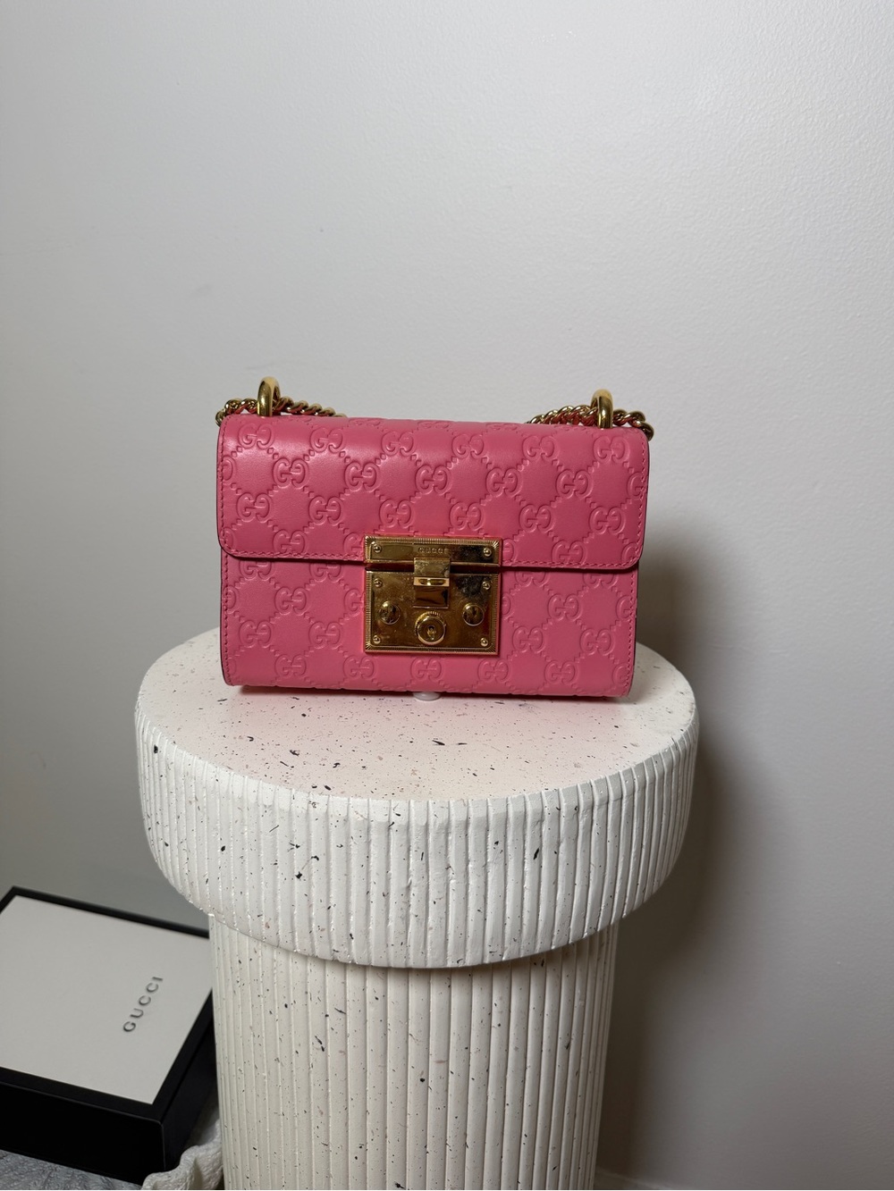 Gucci Padlock Small GG Signature Pink Leather Shoulder Bag Gold Chain Authentic